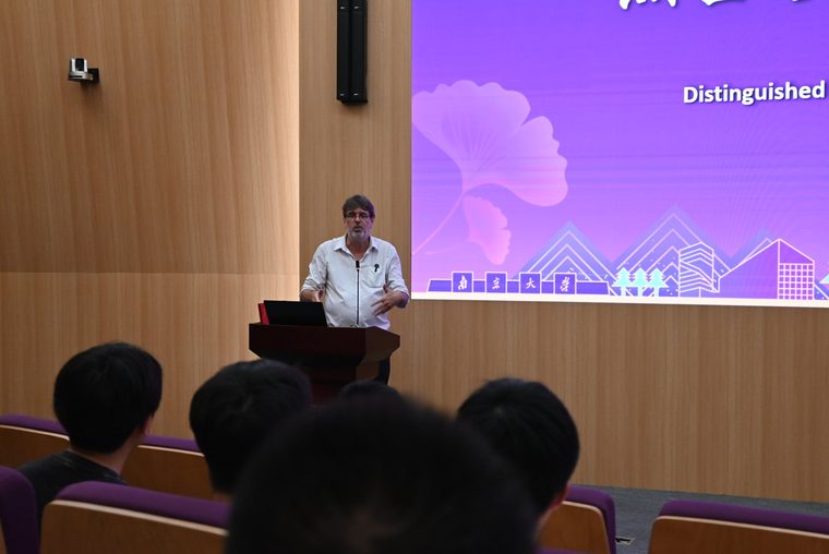 Lecture by Arnold Tukker