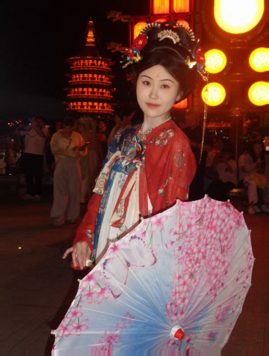 Xinman Li